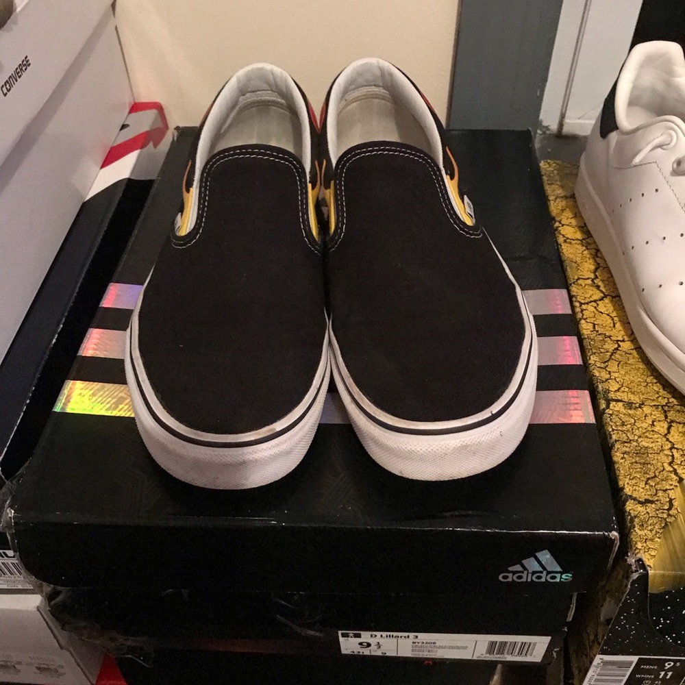 Vans - Picture 2 of 2